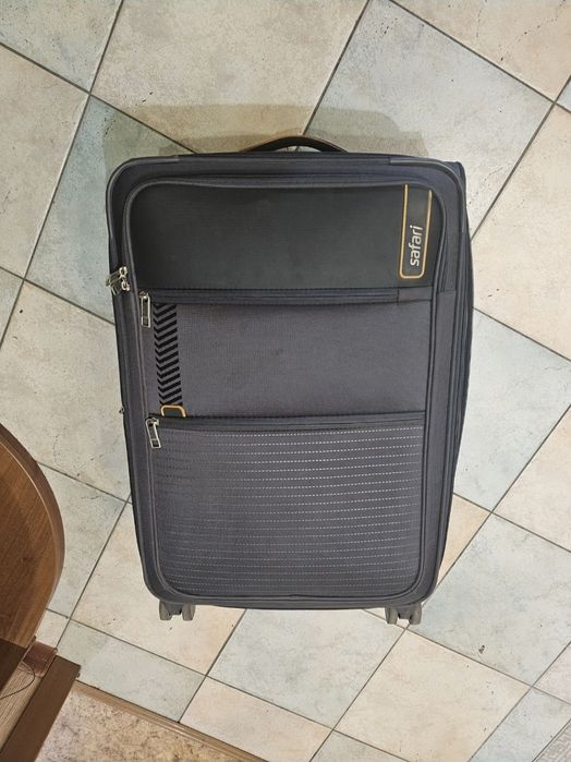 Чемодан средний 6000тг