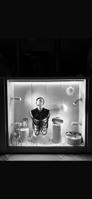 Preluare Business la Cheie - Oportunitate - Brand Modern de Accesorii pentru femei (Locație Premium - Mall in București)