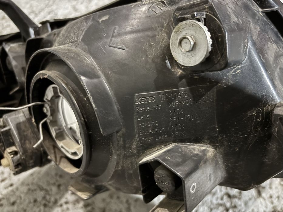 Far Stanga Mitsubishi Pajero Sport (Original)