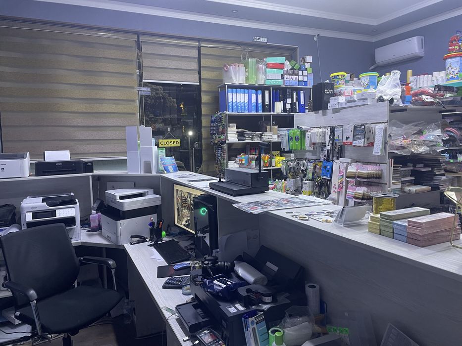 Канцтовар магазин сотилади