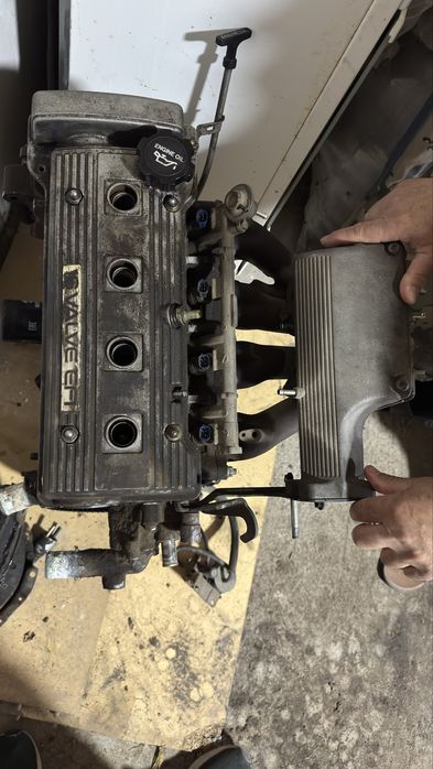 Продам двигатель на тойота Карина Е