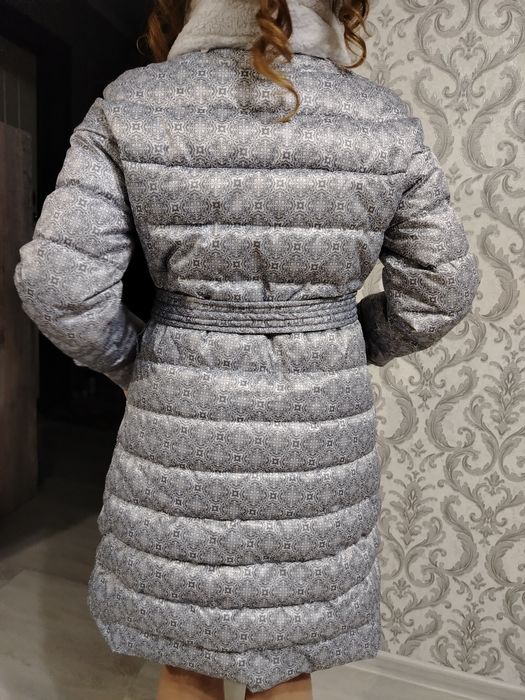 Пальто зимнее с песцом