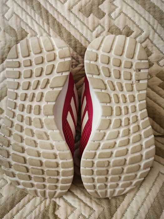 Adidas  alta run оригинални маратонки 35 н.