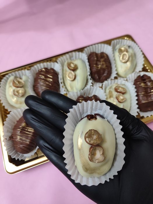 Финики в шоколаде