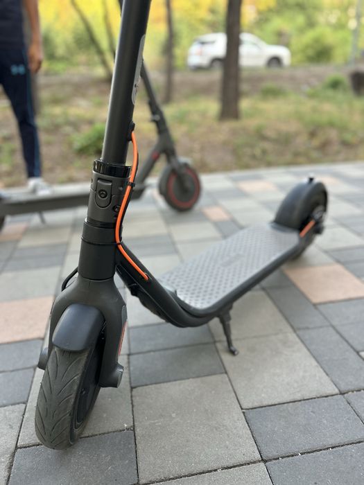 Продам электросамокат , Ninebot f30