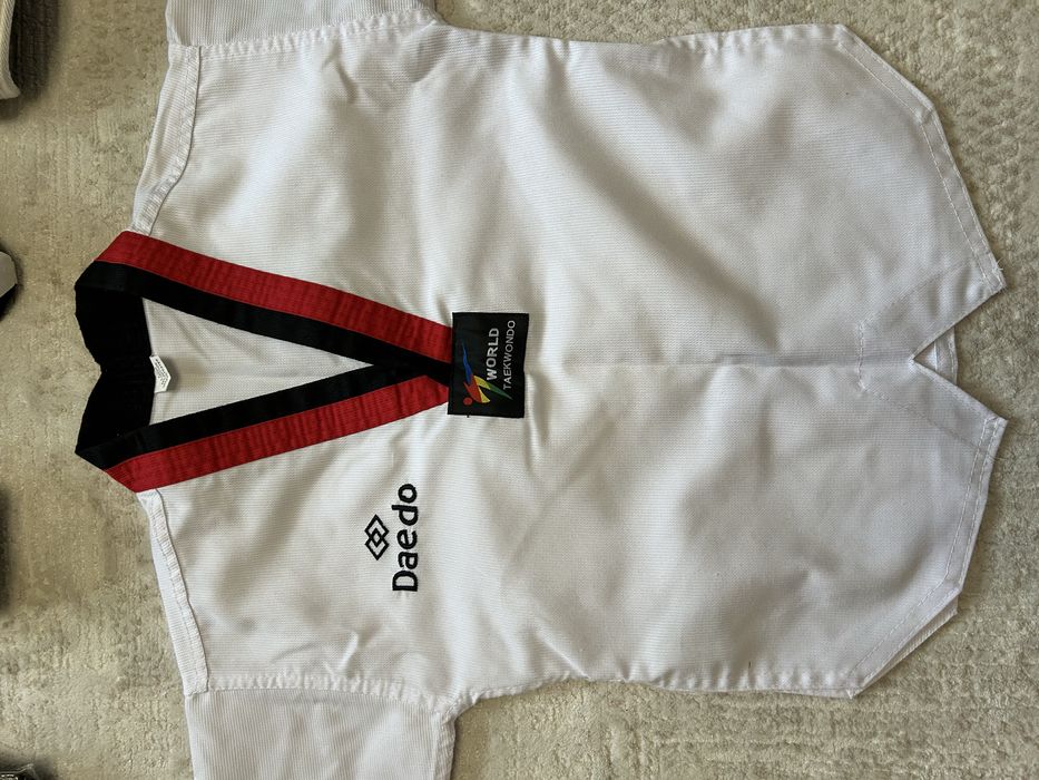 Продам кимоно для таеквондо