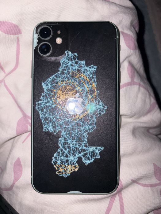 Iphone 11 продам 128Гб емкость 100