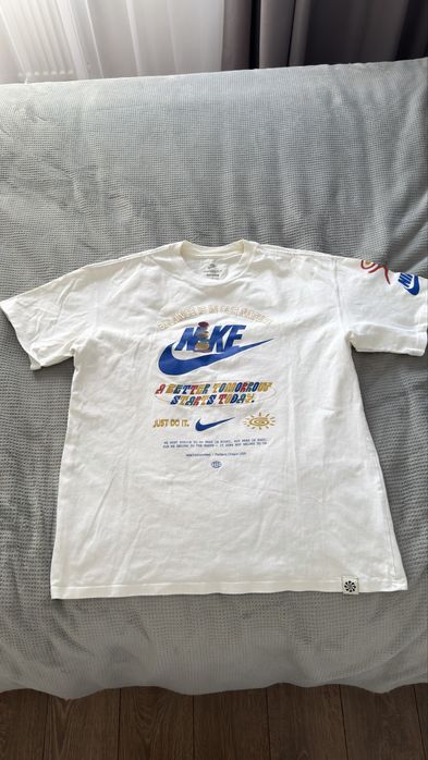 Фотболки Nike, Adidad