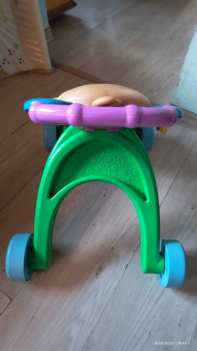 Проходилка уокър Кученце - Fisher Price - С музикални и светлинни ефекти на Български език