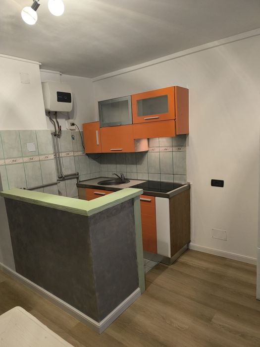 Inchirez garsoniera Blocul Turn