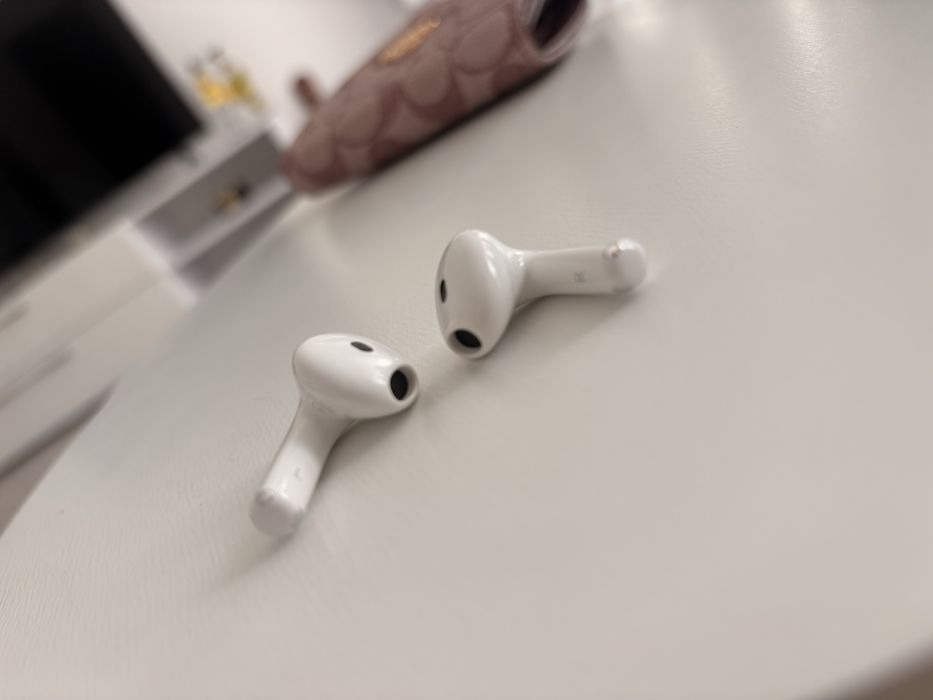 AirPods 4 impecabile nefolosite
