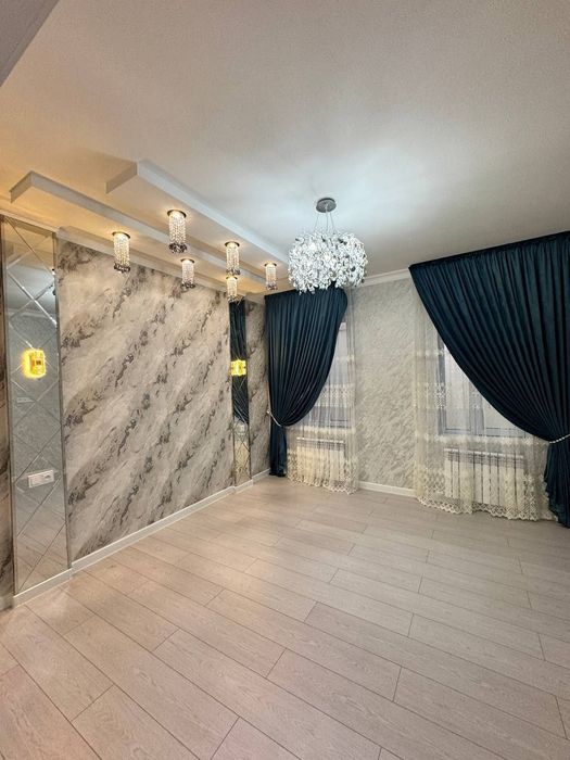 Продается большой дом в центре города 6 соток