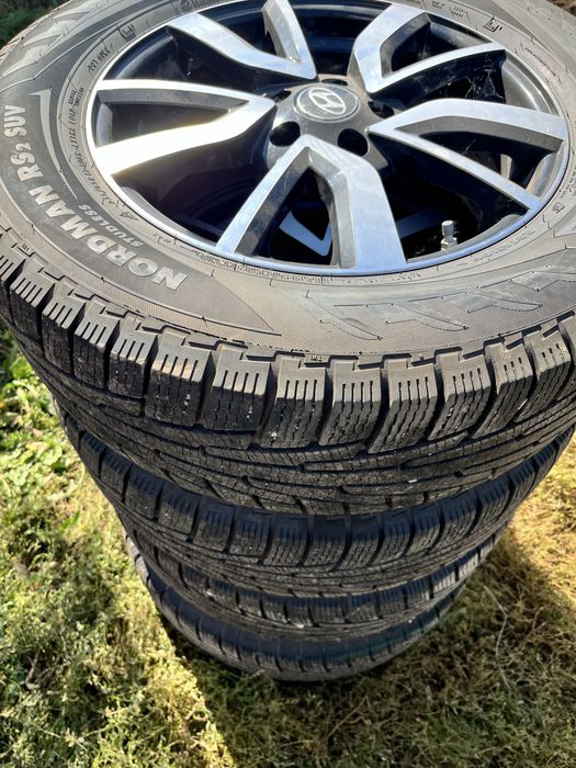 Продам Зимние шины Nokian