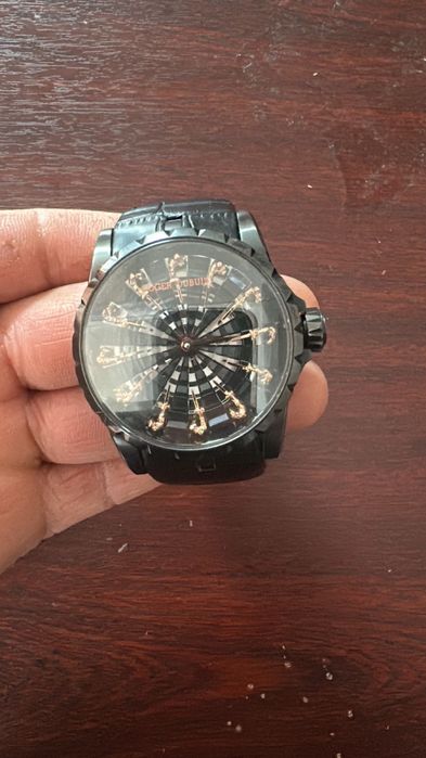 Продам наручные часы Roger Dubuis