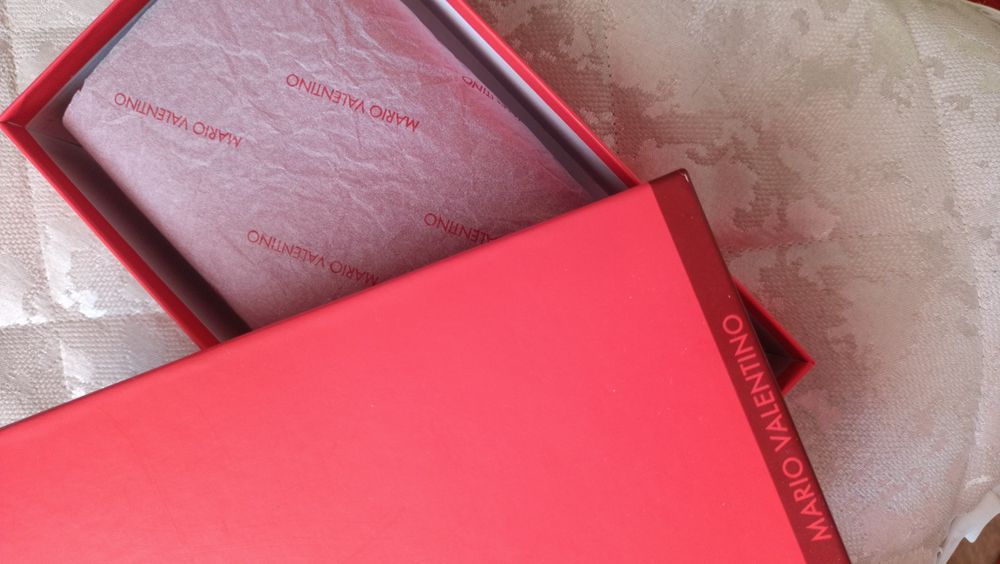 Красный кошелек-клатч Valentino Alexia