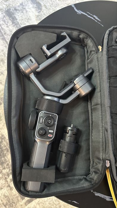 Gimbal Zhiyun Smooth 5 excelent pentru telefoane mari