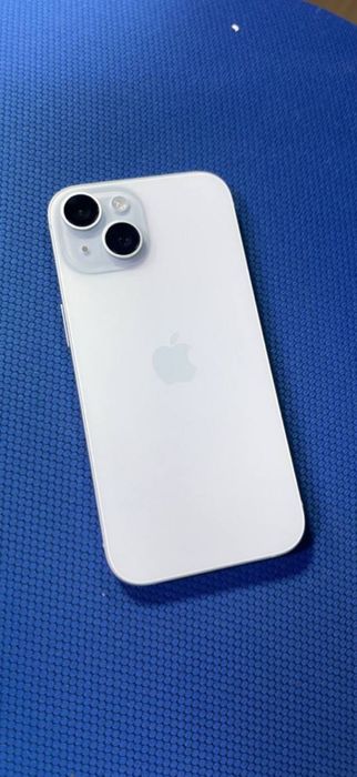 Продам iPhone 15 120 гб 90%