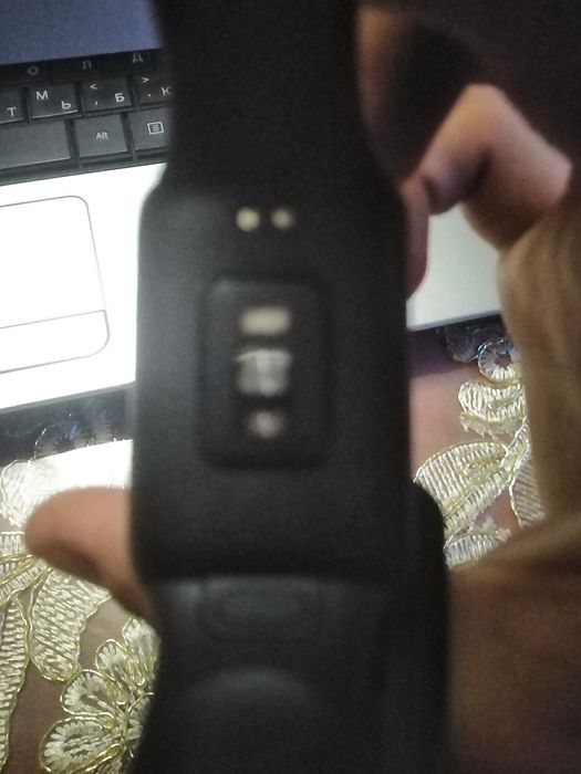 XIAOMI SMART BAND 7 PRO 
Zaryadi bor polniy kom