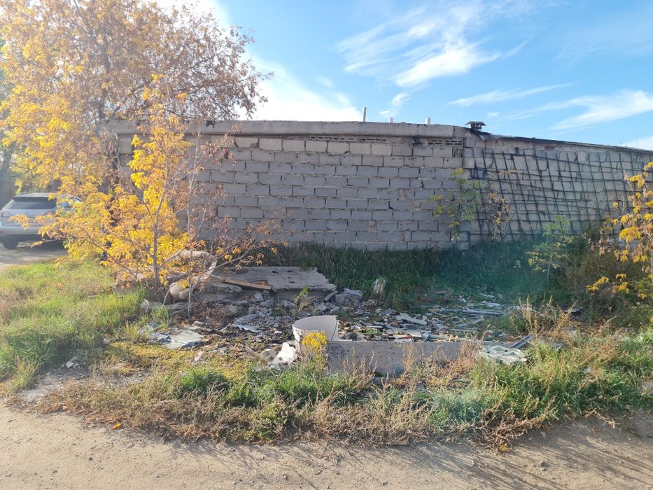 Продам гараж за спеццоном