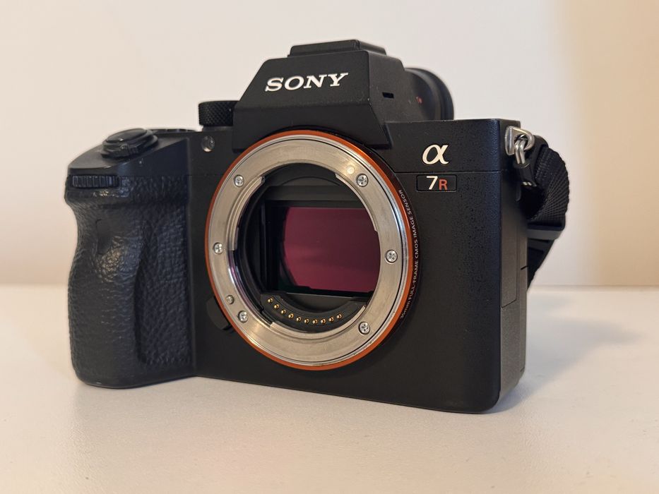 Sony A7R III Full‑Frame 42 MP, stare foarte bună