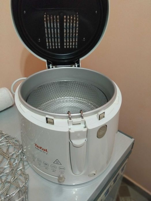 Vând Friteuze cu ulei, Tefal