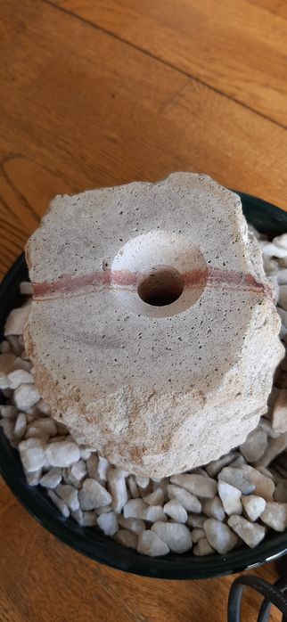 Vas ornamental cu cascadă de apă