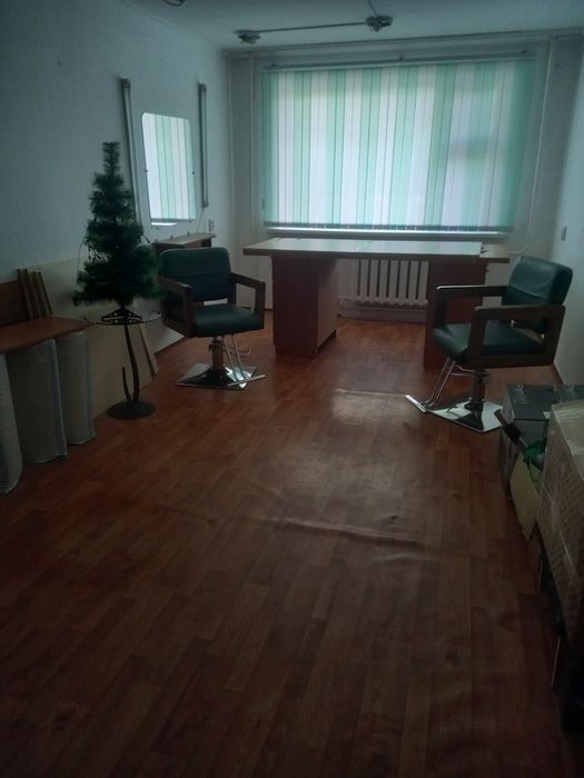 Парикмахерское кресло