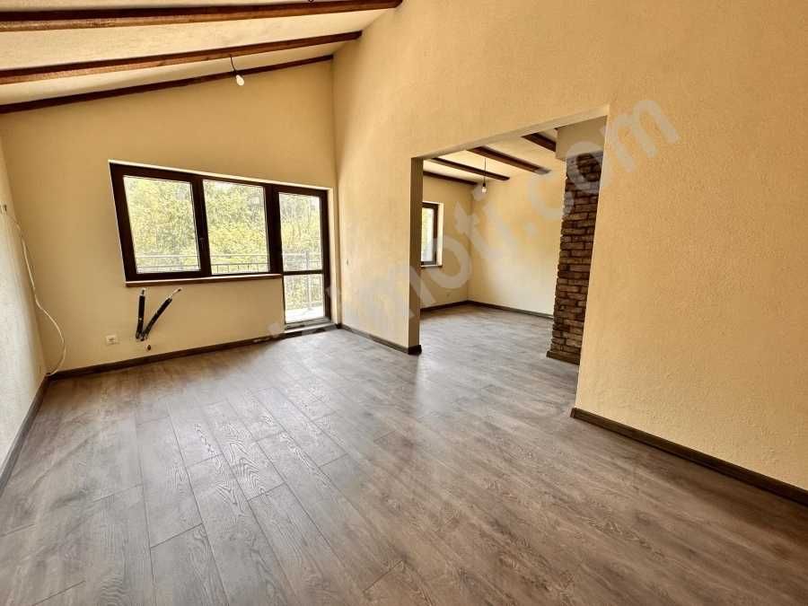 Продава се Къща в с. Леденик, Област Велико Търново - 232 кв.м за 1078 €/кв.м - Снимка #12