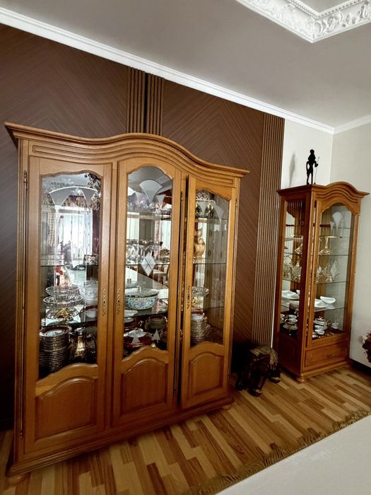 Мебель для зала (+стол и стулья)