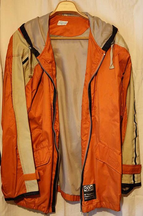 Продавам пуловери, блузи дълъг ръкав, ризи и якета в отлично състояние