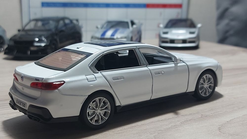 BMW i7 в идеальном состоянии