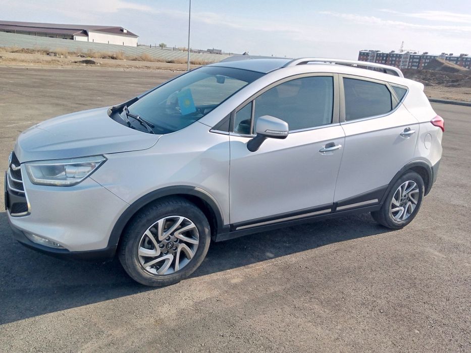 Продам  кроссовер Jac s 3