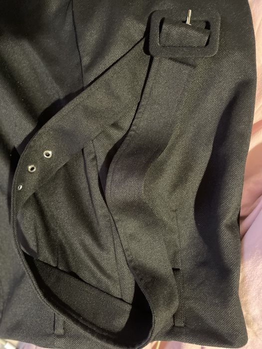 Бежова и черна пола