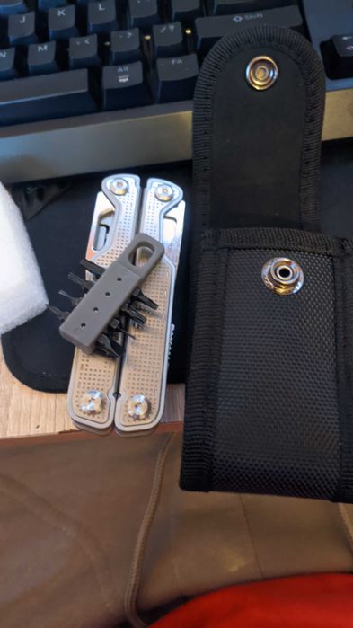 Мултитул клещи чисто нови