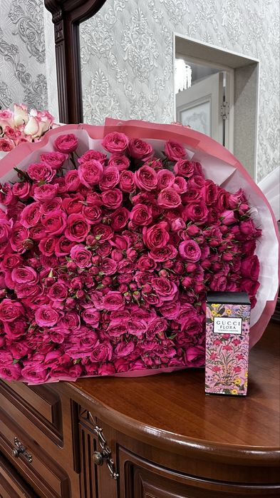 Букет из кустовых роз