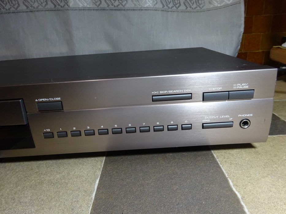 Cd-player audio Yamaha CDX-480