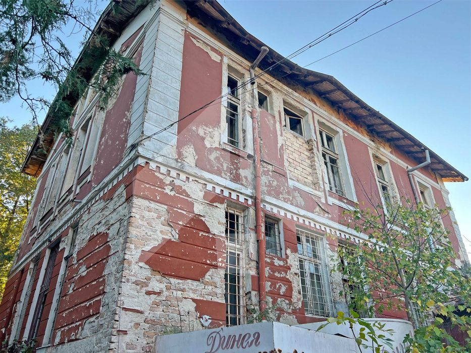 За продажба атрактивен ПАРЦЕЛ в ТОП ЦЕНТЪР - 2,4 ДКА, гр. Нови пазар.