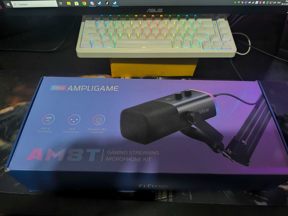 FIFINE GAMING AM8T Dynamic RGB микрофон със стойка