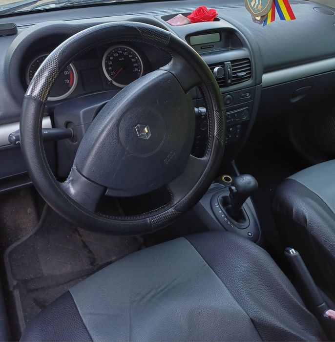 Vând Renaul Clio automat
