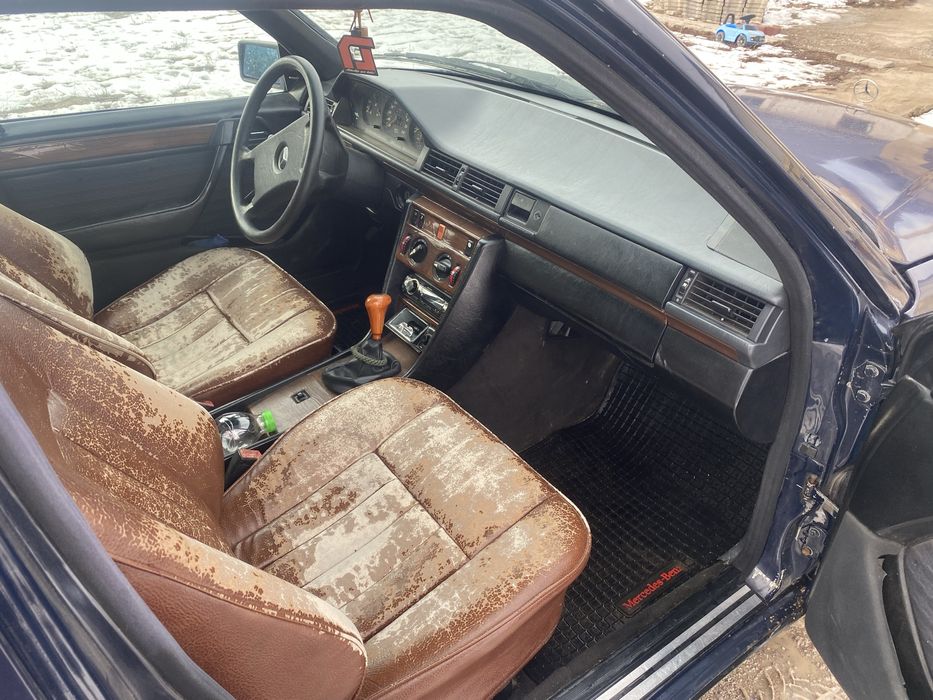 Мерседес w124 2.6
