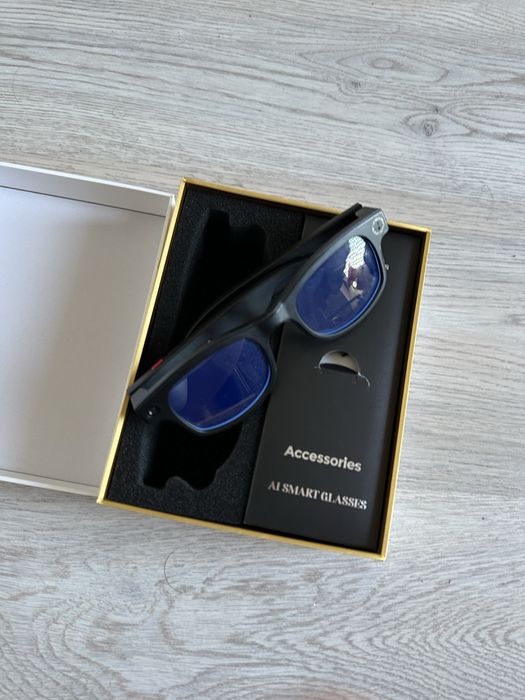 Kamerali ko’z oynak