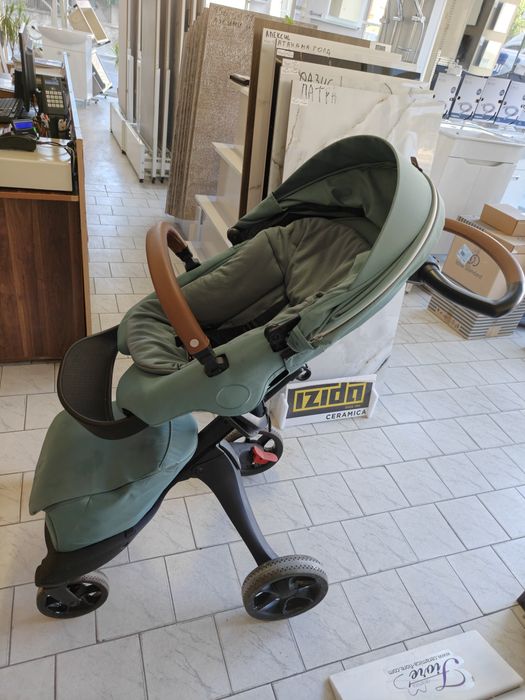 Бебешка количка Stokke зелена