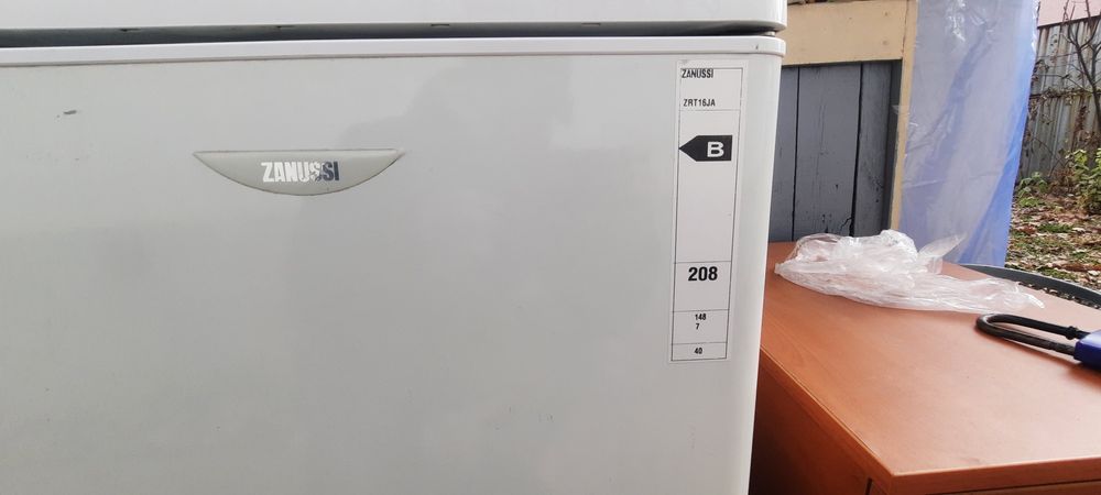 Холодильник Zanussi