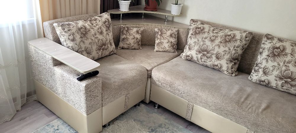 ПРОДАМ Угловой диван