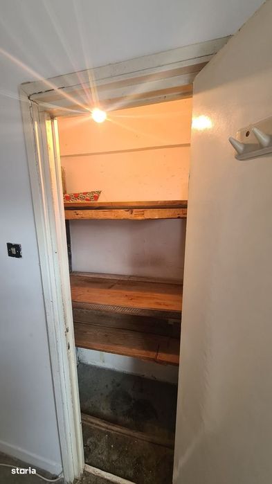 Apartament cu 2 camere de vânzare în Curtea de Argeș.