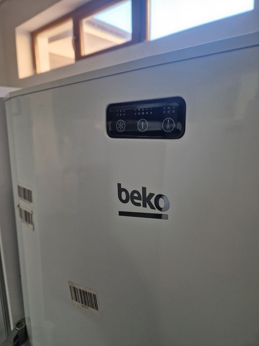 Фризер Beko Нов с траспортен дефект