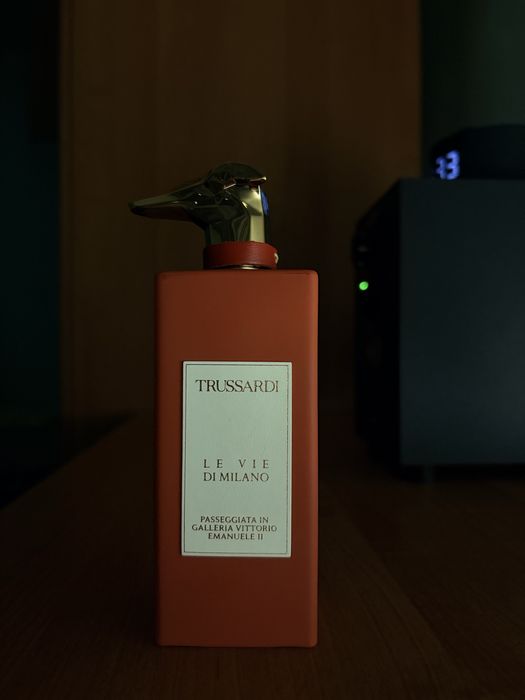 Духи. Парфюмерная вода 100 мл Trussardi le vie di Milano