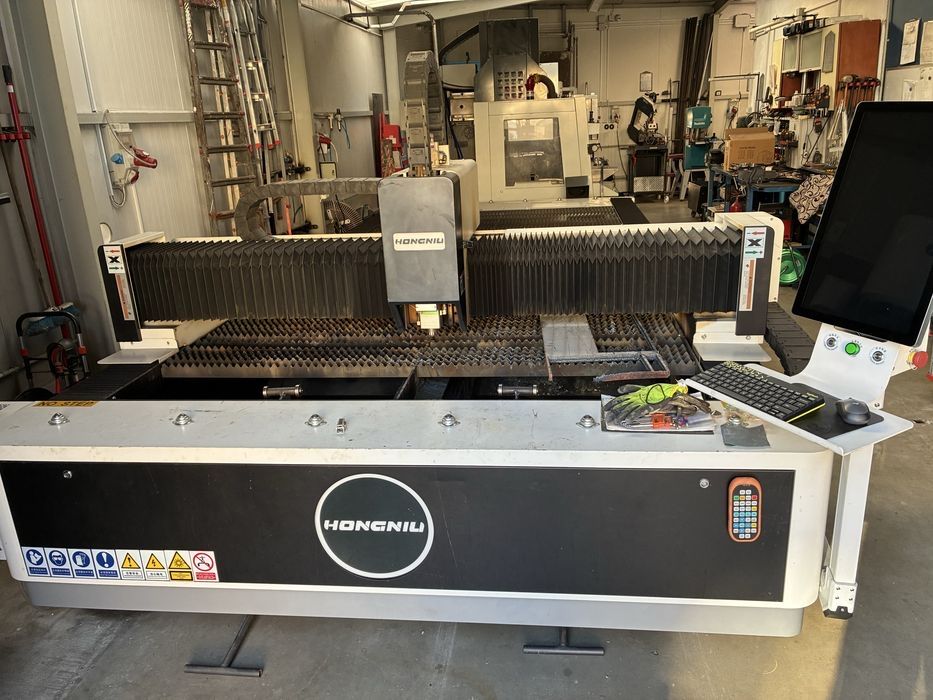 Vand masa de taiat cu laser - CNC