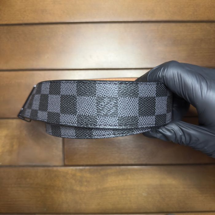 Cureaua LV Carouri Neagra Catarama Neagra 110cm