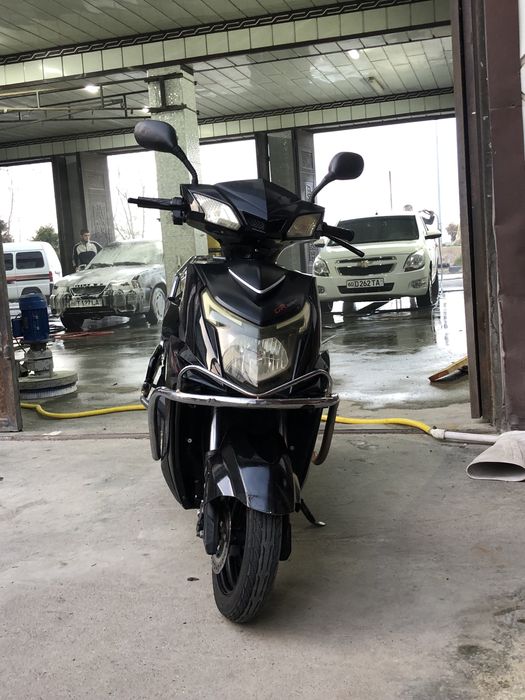 Skuter sotiladi srochni